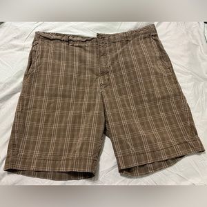 Tommy Bahama Men’s Olive/Cream Shorts 42